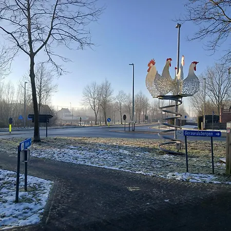 Eventjes Ertussenuit *